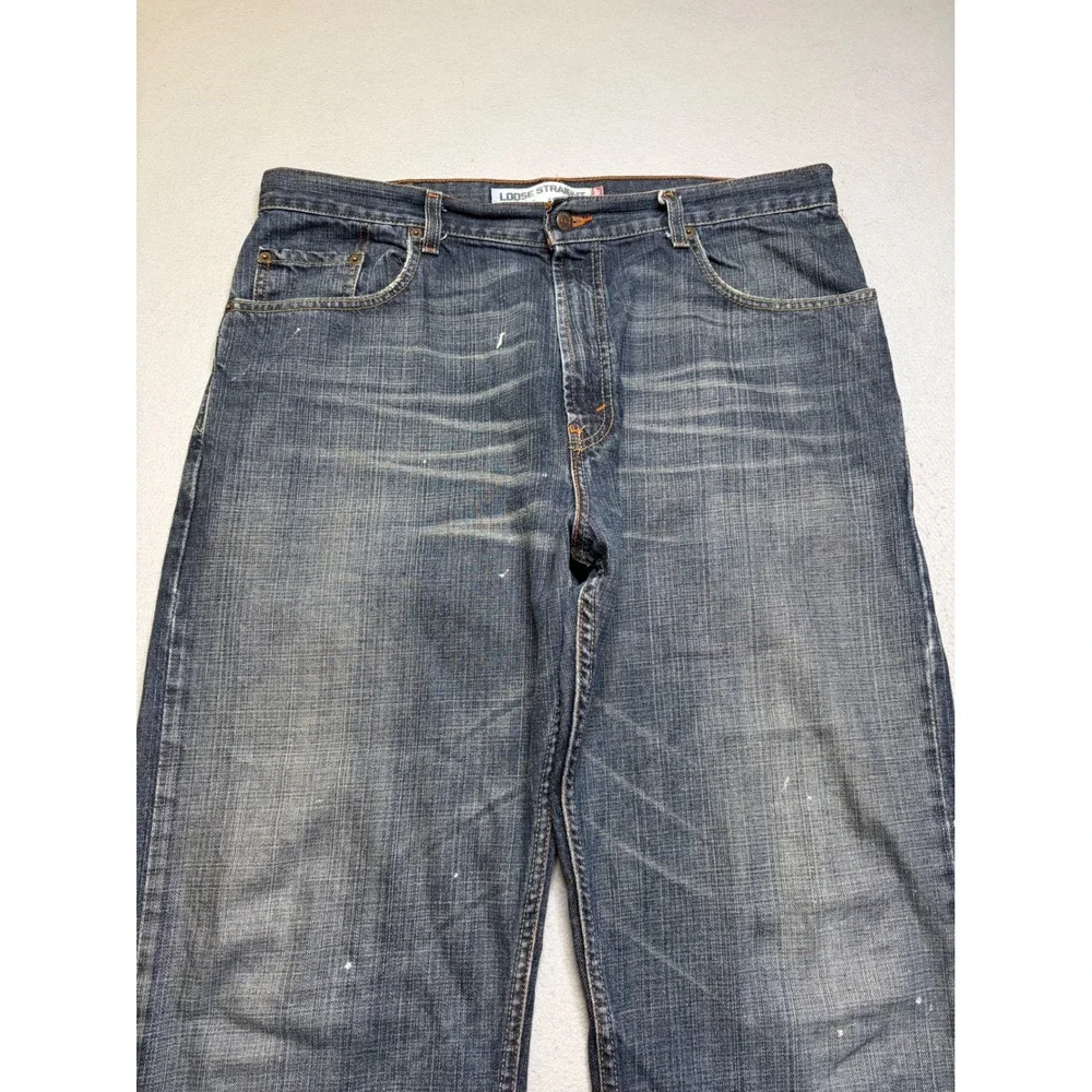 Levis levi 569